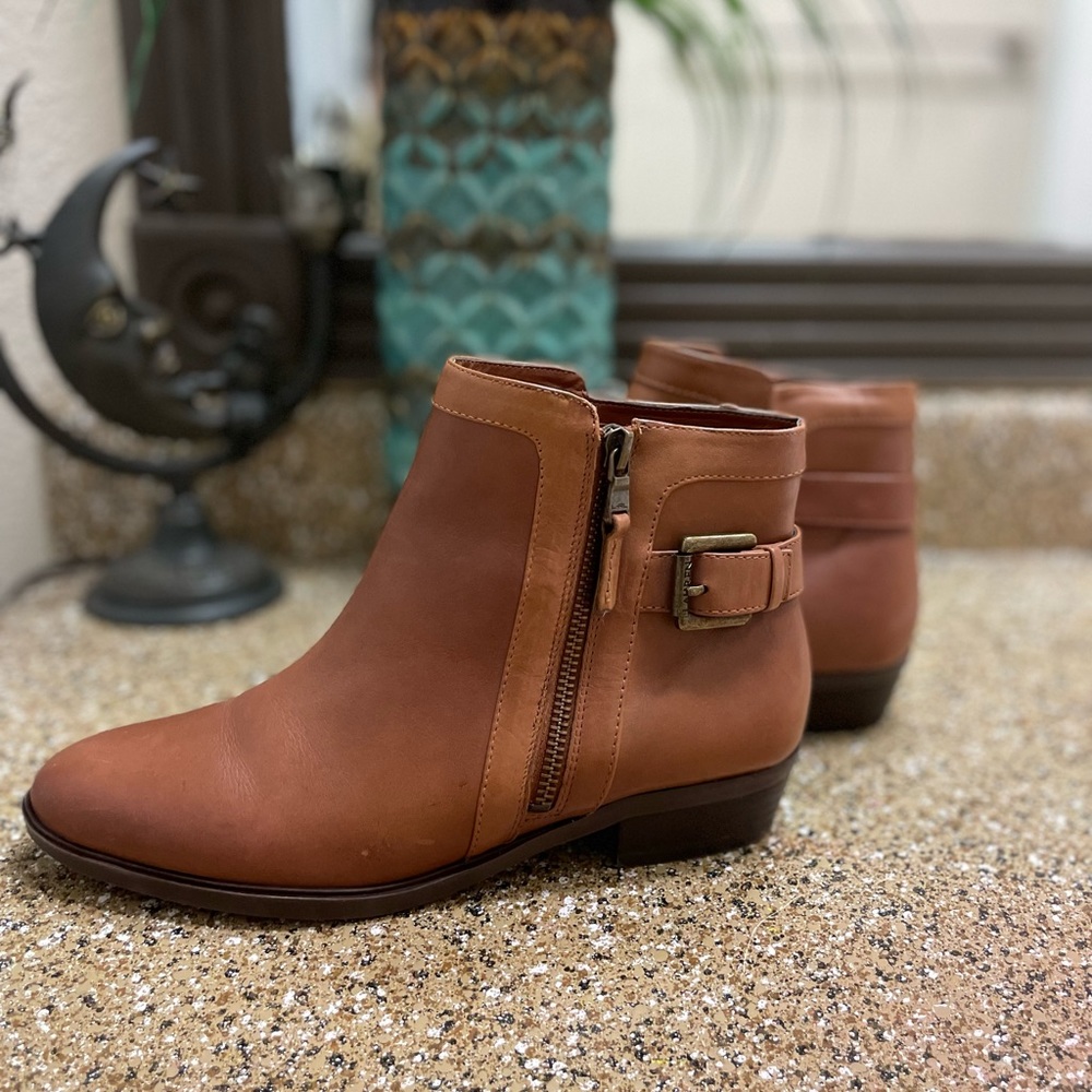 LAUREN RALPH LAUREN LEATHER BOOTIES FOR WOMEN SIZE 8.